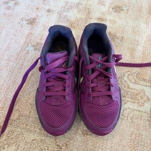Girls Purple Nike Basketball Shoes Size 1